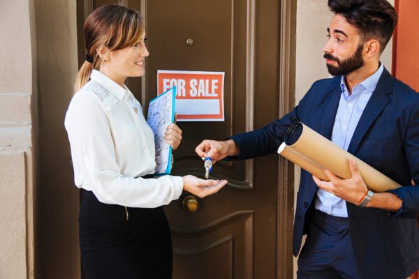 10 Tips for First-Time Homebuyers By MixMoz.com