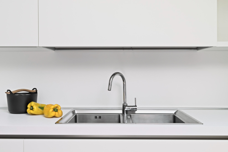 Here we will discuss the Handmade Kitchen Sink and its features to give you a clear idea of what sink will look better in your kitchen.