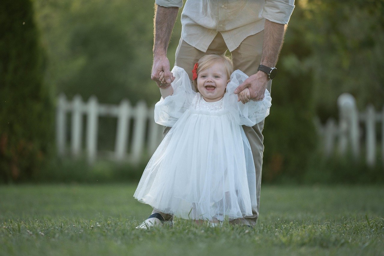 Famousparentingg.com/ – Your Ultimate Resource for Expert Parenting Advice and Family Wellness