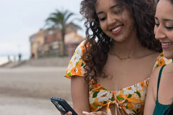 Straight vs. Curly: Which Relaxed Style is the Real Damage Magnet?